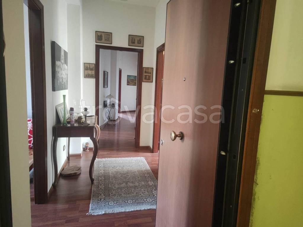 appartamento in vendita ad Aci Catena in zona Aci San Filippo