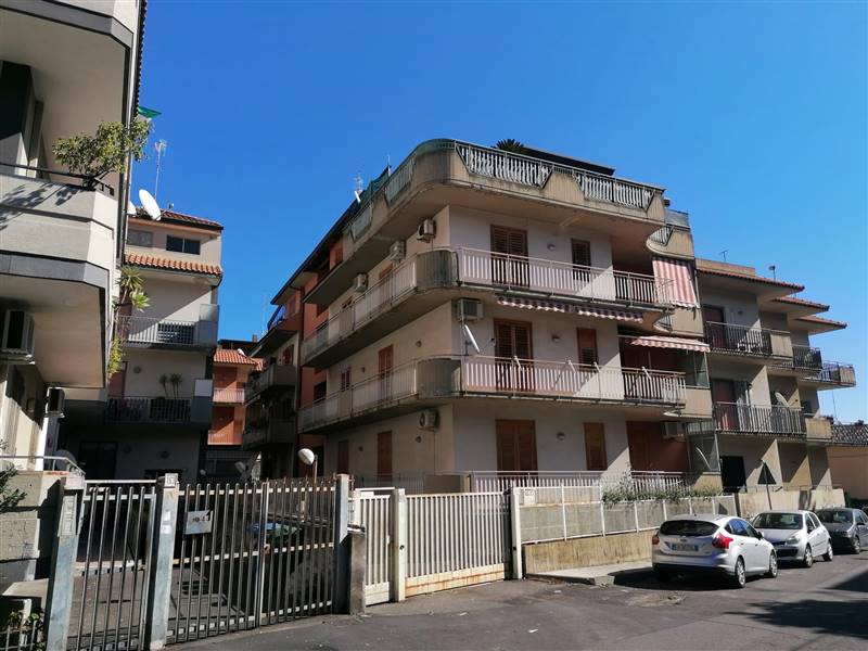 appartamento in vendita ad Aci Catena in zona San Nicolò