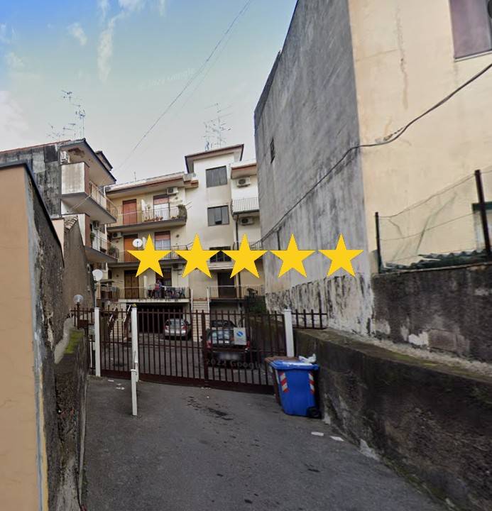 appartamento in vendita ad Aci Catena
