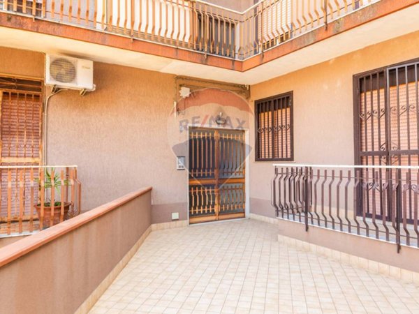 appartamento in vendita ad Aci Catena