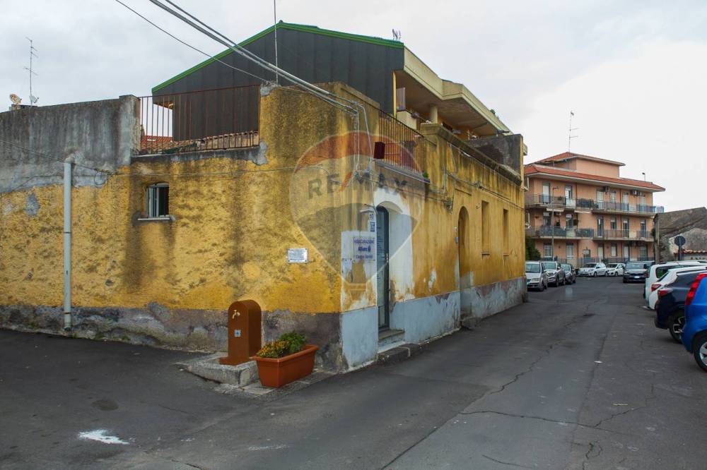 appartamento in vendita ad Aci Catena in zona San Nicolò