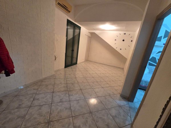 casa indipendente in vendita ad Aci Catena