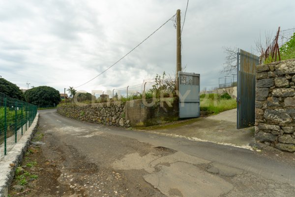 terreno edificabile in vendita ad Aci Catena
