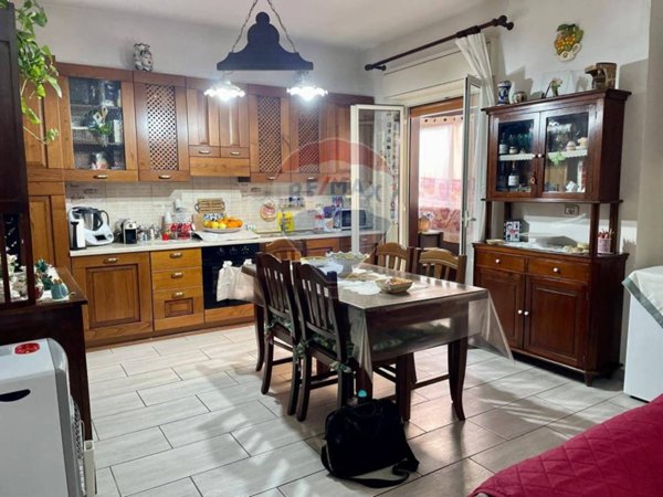 appartamento in vendita ad Aci Catena