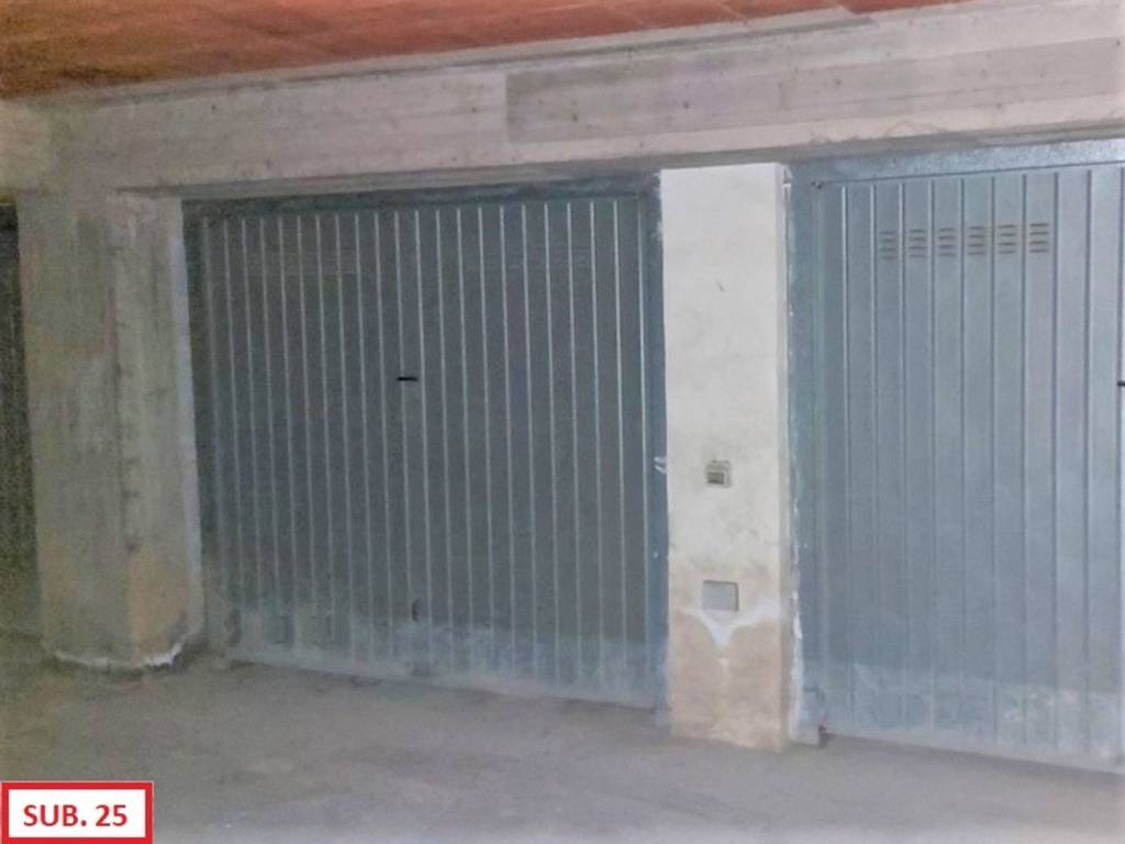 appartamento in vendita ad Aci Catena in zona Vampolieri