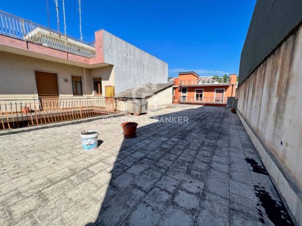 appartamento in vendita ad Aci Catena