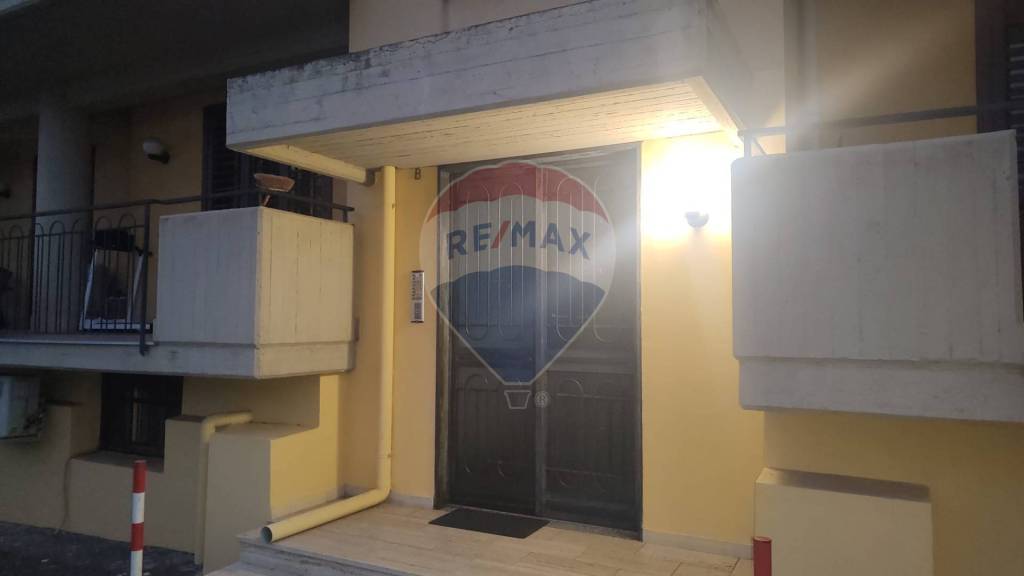 appartamento in vendita ad Aci Catena