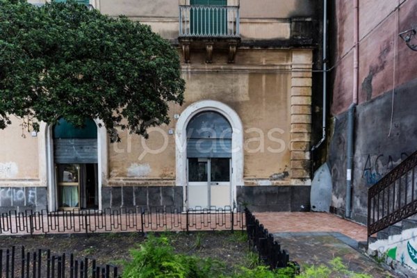 appartamento in vendita ad Aci Catena