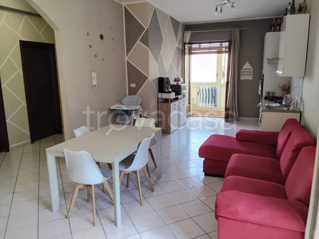 appartamento in vendita ad Aci Catena