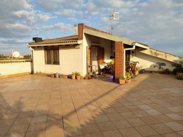 appartamento in vendita ad Aci Catena