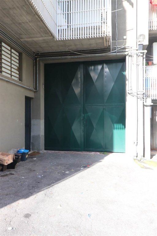 locale di sgombero in vendita ad Aci Catena in zona Aci San Filippo