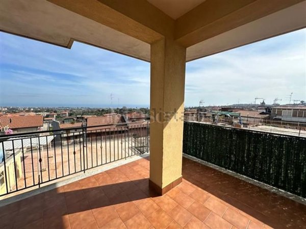 appartamento in vendita ad Aci Catena