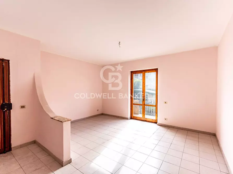 appartamento in vendita ad Aci Catena