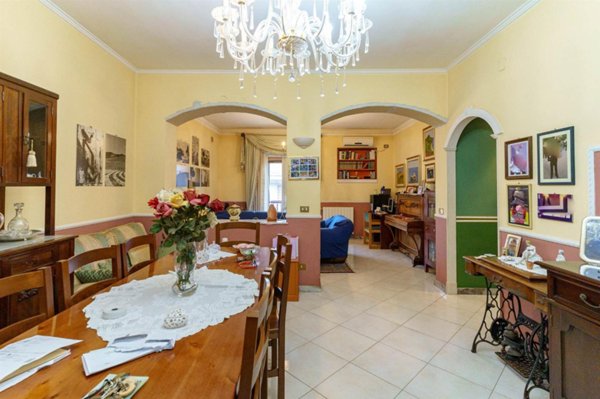 appartamento in vendita ad Aci Catena