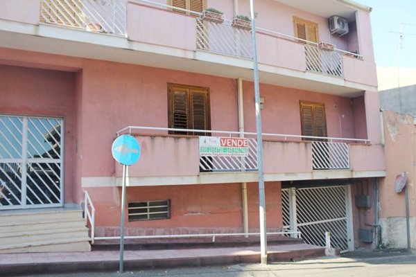 appartamento in vendita ad Aci Catena