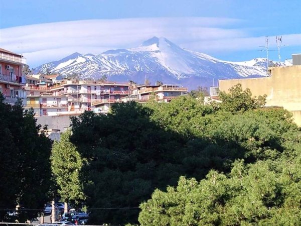 appartamento in vendita ad Aci Catena