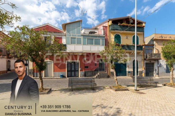 casa indipendente in vendita ad Aci Catena