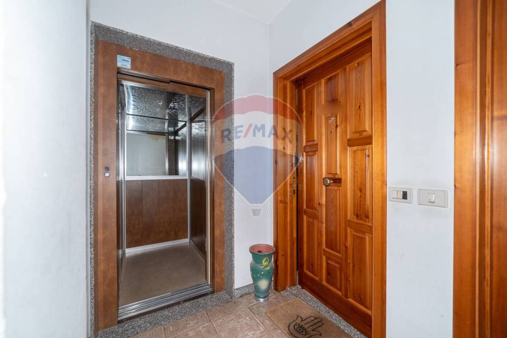 appartamento in vendita ad Aci Catena