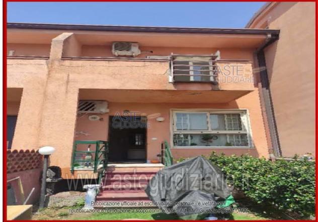 casa indipendente in vendita ad Aci Catena