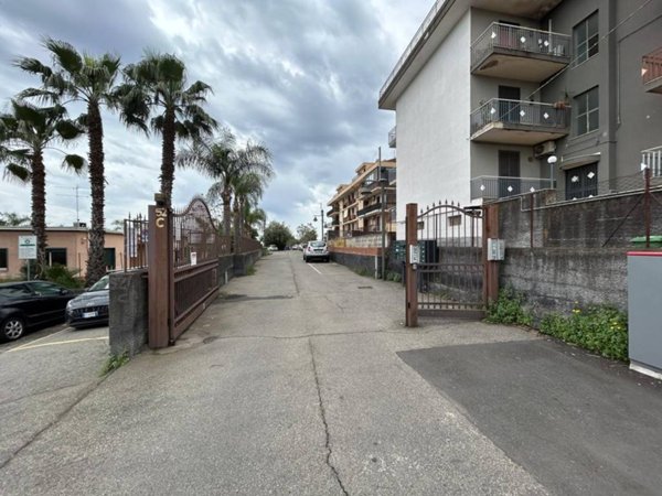 appartamento in vendita ad Aci Catena
