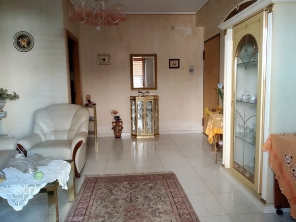 appartamento in vendita ad Aci Catena