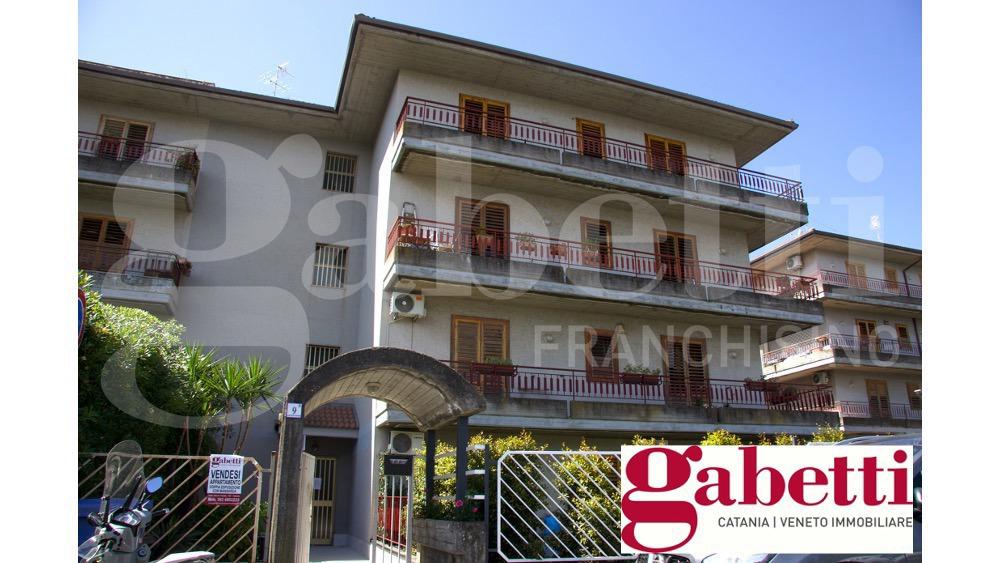 appartamento in vendita ad Aci Catena in zona San Nicolò