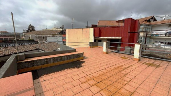casa indipendente in vendita ad Aci Catena