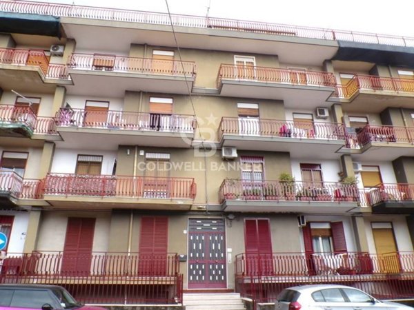 appartamento in vendita ad Aci Catena