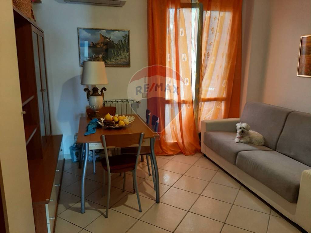 appartamento in vendita ad Aci Catena