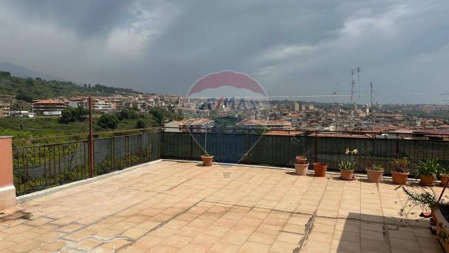 appartamento in vendita ad Aci Catena