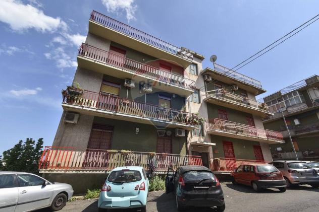 appartamento in vendita ad Aci Catena
