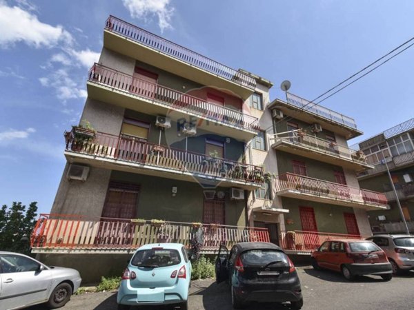 appartamento in vendita ad Aci Catena