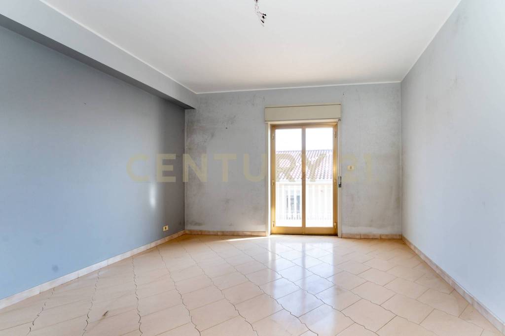 appartamento in vendita ad Aci Catena