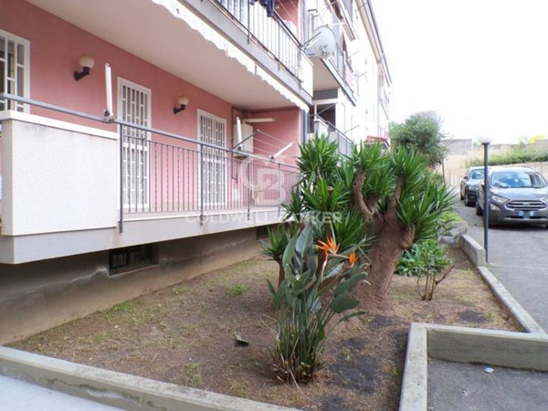 appartamento in vendita ad Aci Catena