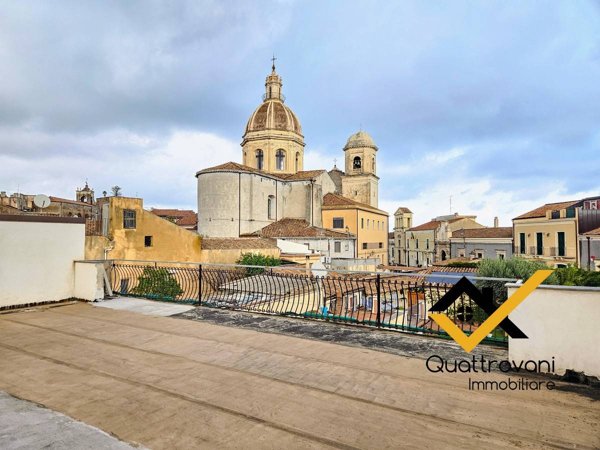 appartamento in vendita ad Aci Catena