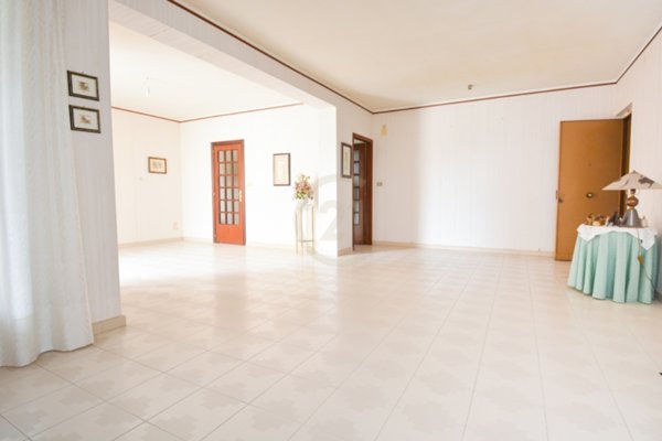 appartamento in vendita ad Aci Catena