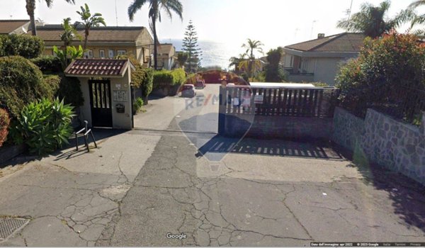 casa indipendente in vendita ad Aci Catena in zona Vampolieri