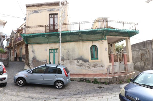 appartamento in vendita ad Aci Catena in zona San Nicolò
