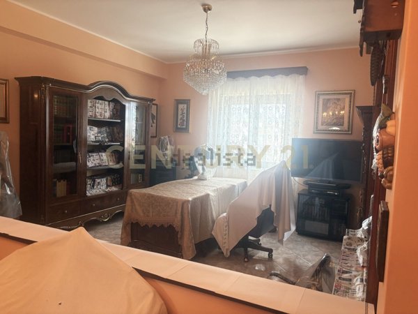 appartamento in vendita ad Aci Catena in zona Aci San Filippo