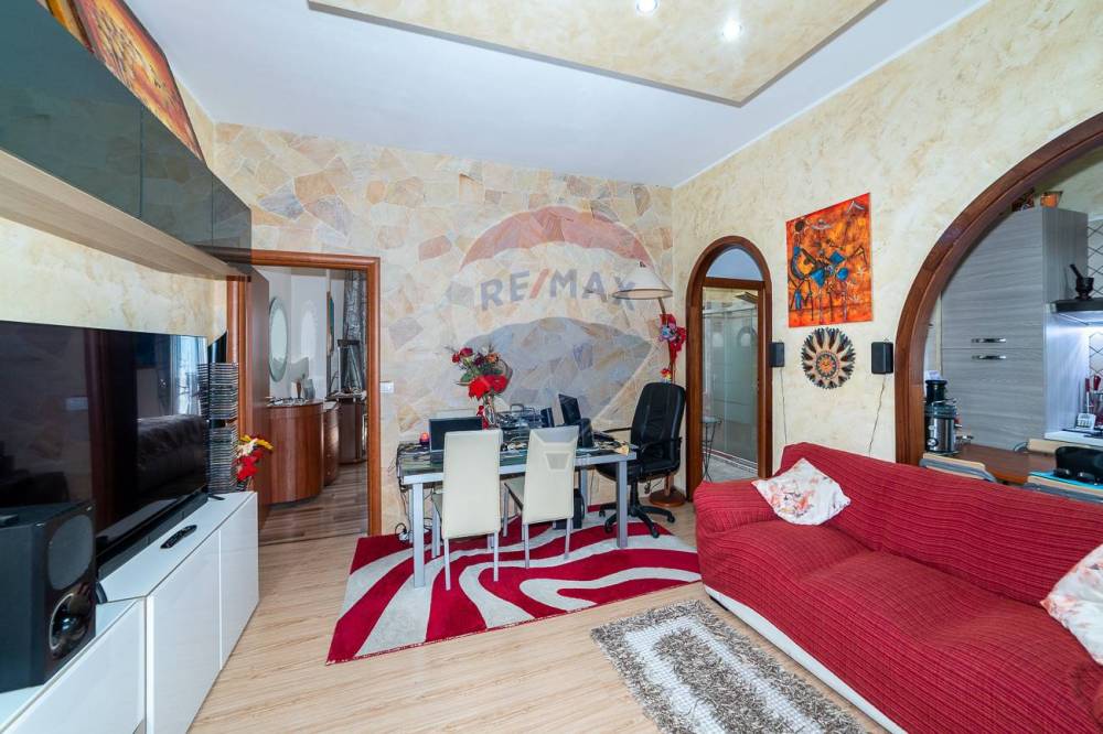 appartamento in vendita ad Aci Catena