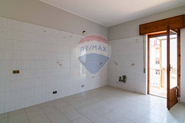 appartamento in vendita ad Aci Catena