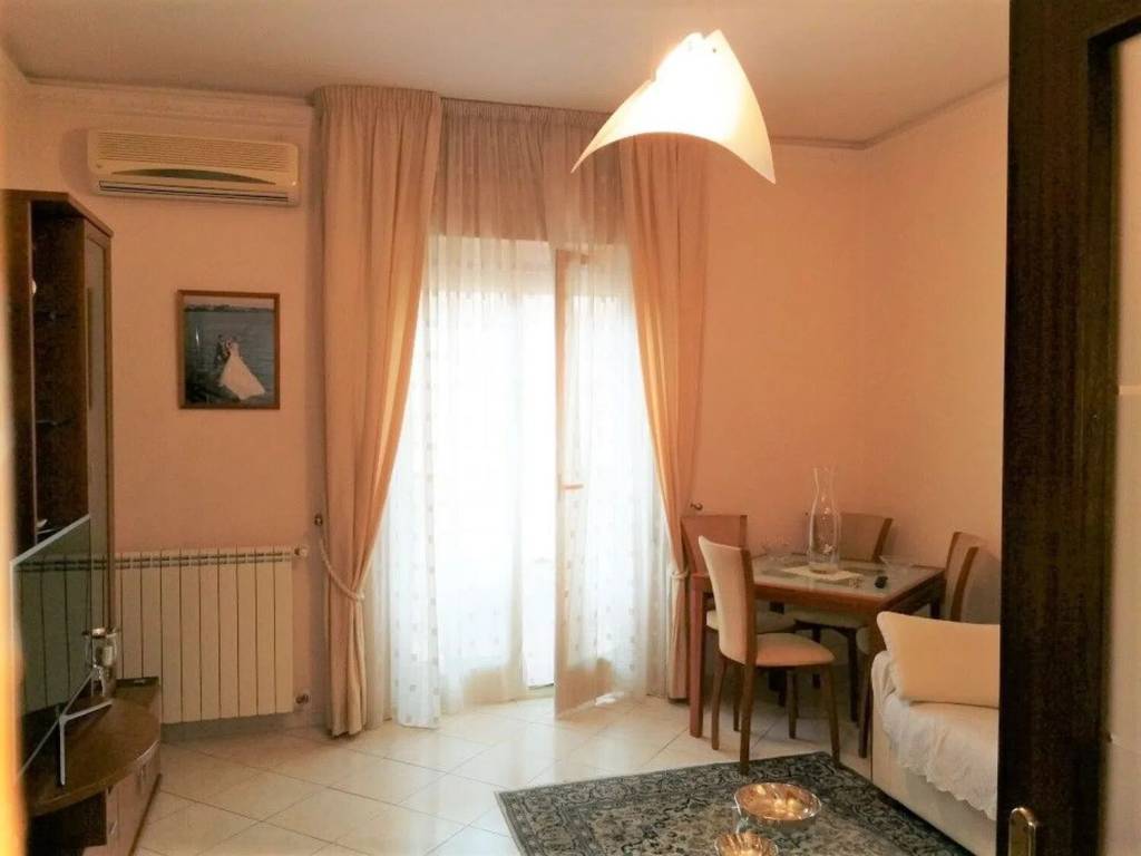appartamento in vendita ad Aci Catena