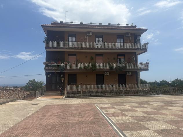 appartamento in vendita ad Aci Catena in zona Aci San Filippo