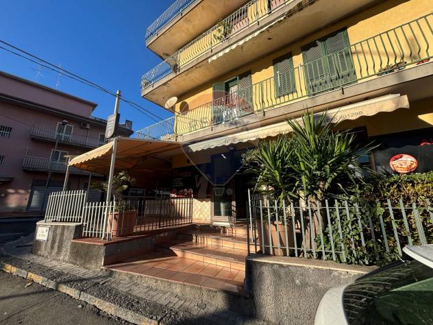 negozio in vendita ad Aci Catena
