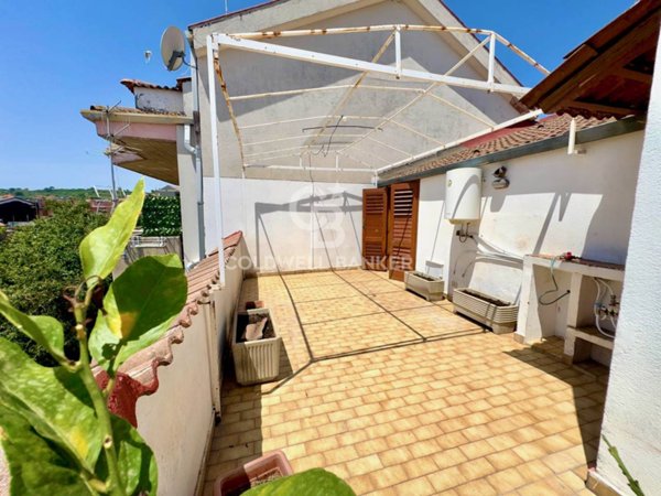appartamento in vendita ad Aci Catena