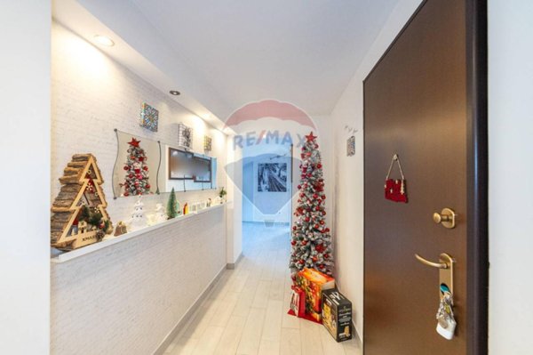 appartamento in vendita ad Aci Catena