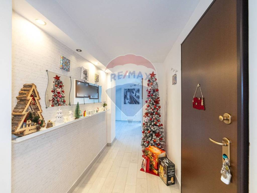 appartamento in vendita ad Aci Catena