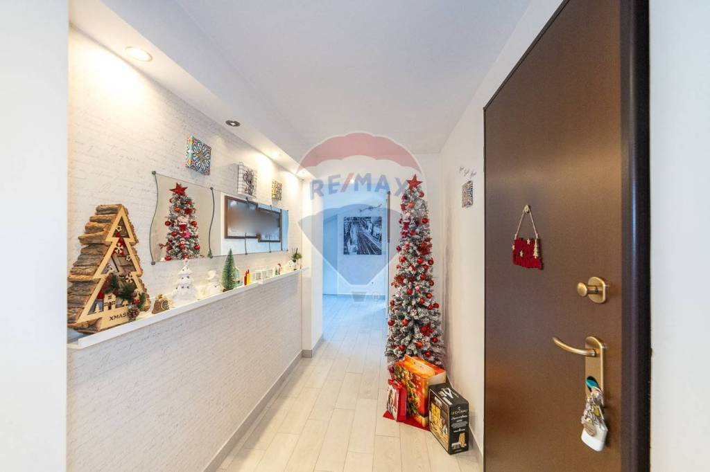 appartamento in vendita ad Aci Catena