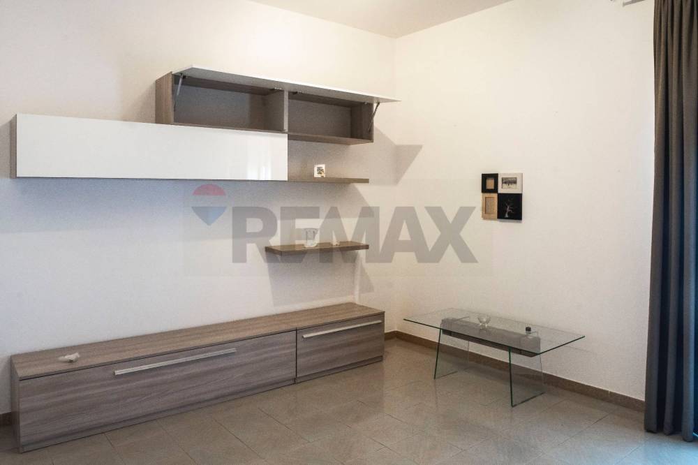 appartamento in vendita ad Aci Catena in zona Aci San Filippo