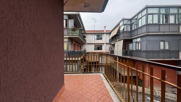 appartamento in vendita ad Aci Catena